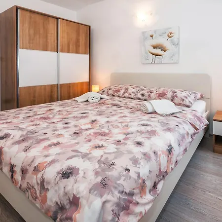 Private House - Terrace, Free Parking & Comfort Appartamento *