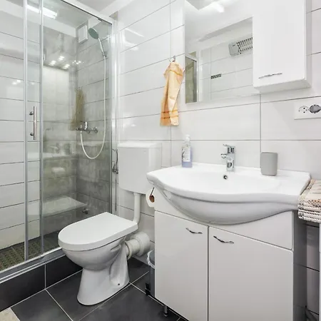Appartamento Private House - Terrace, Free Parking & Comfort