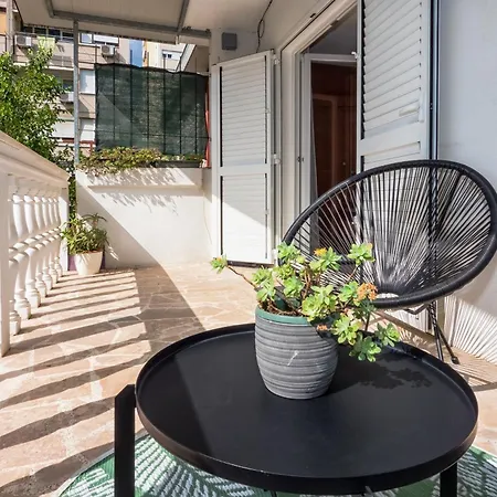 Private House - Terrace, Free Parking & Comfort Lägenhet Split