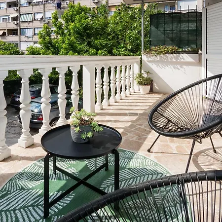 Lägenhet Private House - Terrace, Free Parking & Comfort