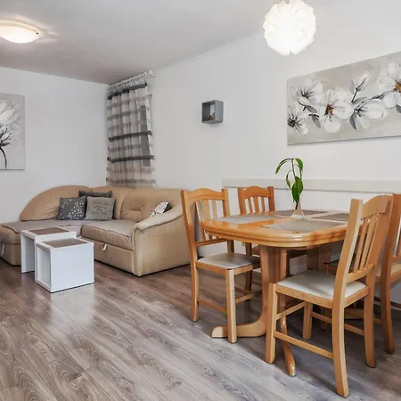 شقة Private House - Terrace, Free Parking & Comfort سبليت